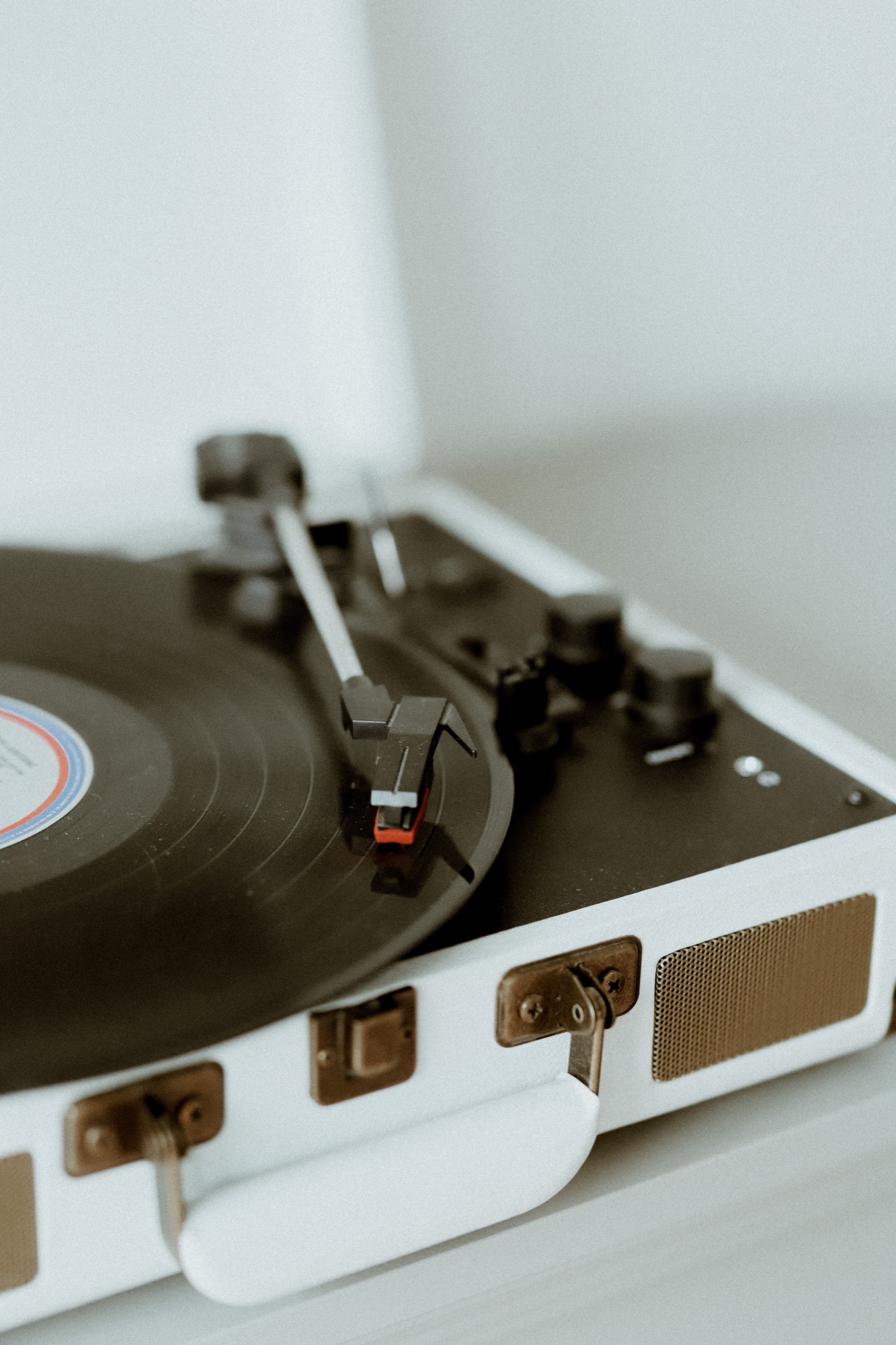 White turntable